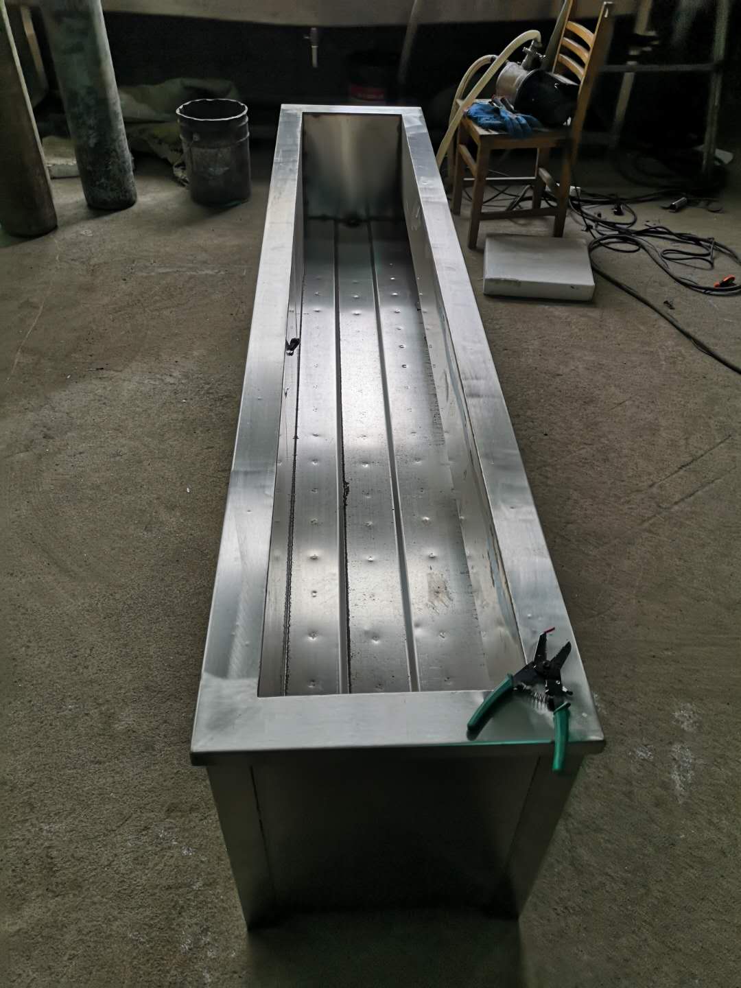 單槽型超聲波清洗機(jī)原理是什么？